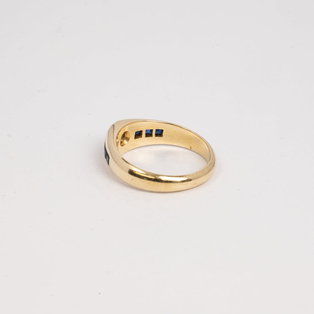 Ladies Sapphire Ring