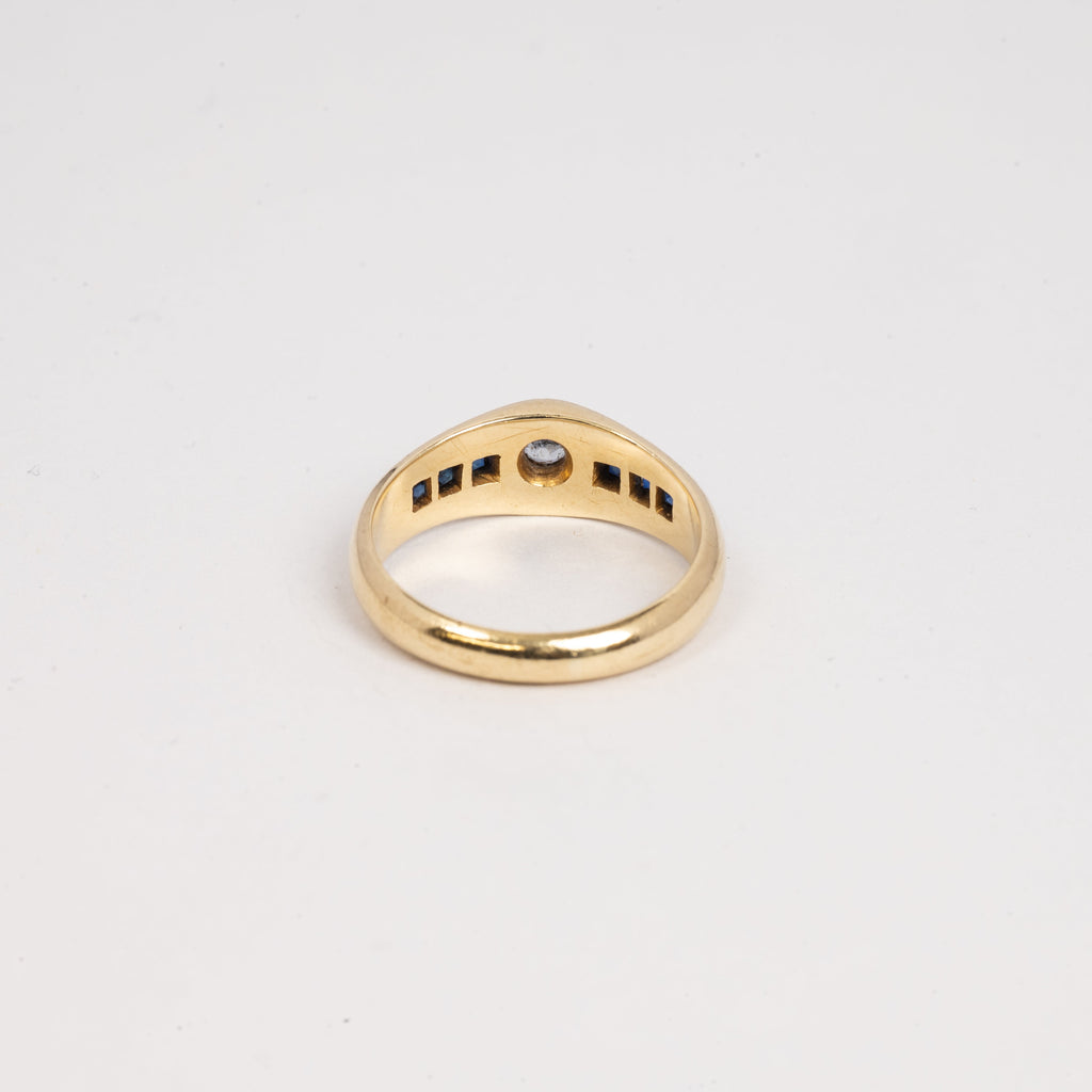 Ladies Sapphire Ring