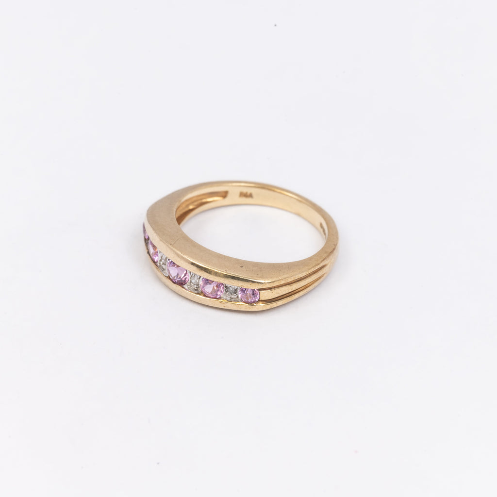 Ladies Pink sapphire & Diamond Ring