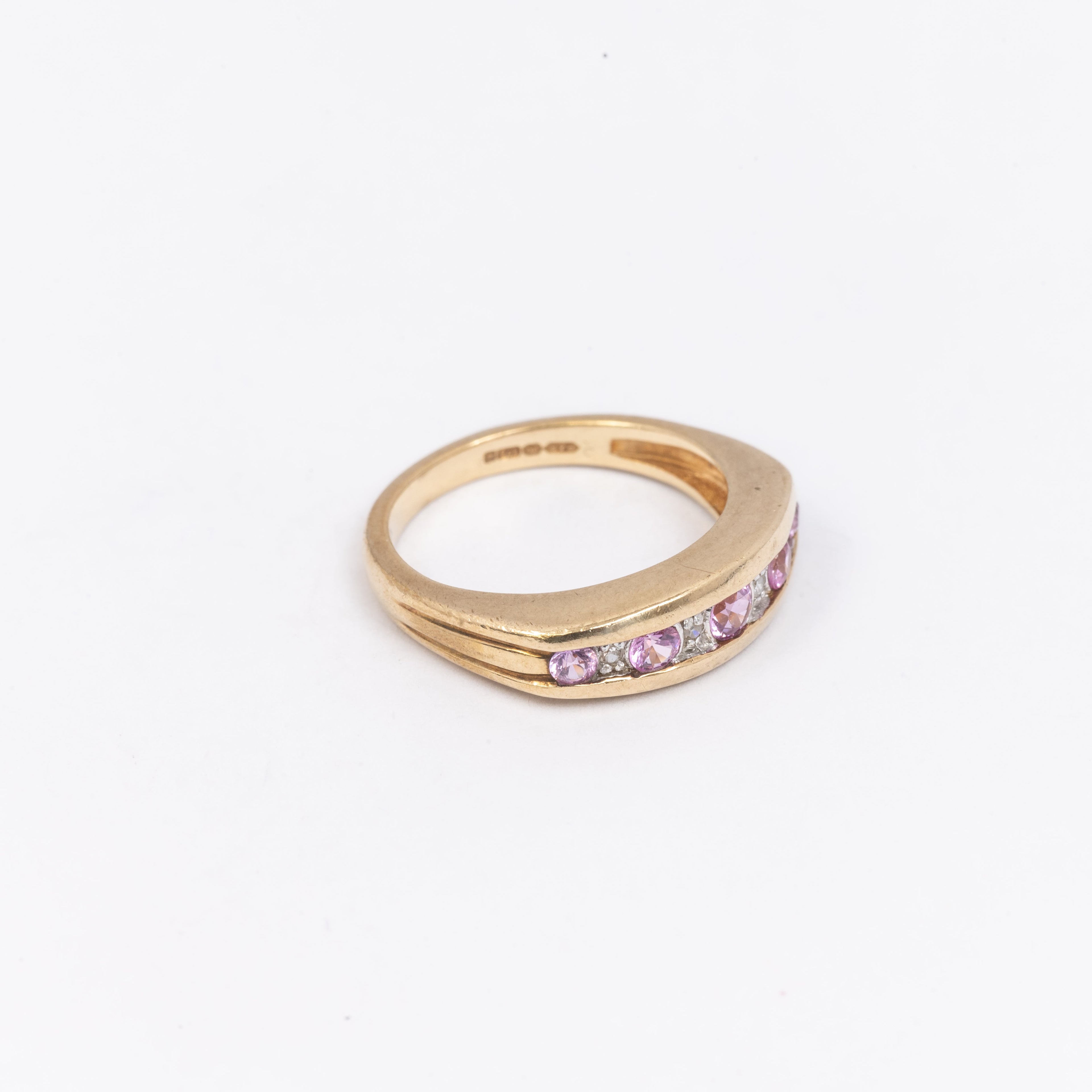 Ladies Pink sapphire & Diamond Ring