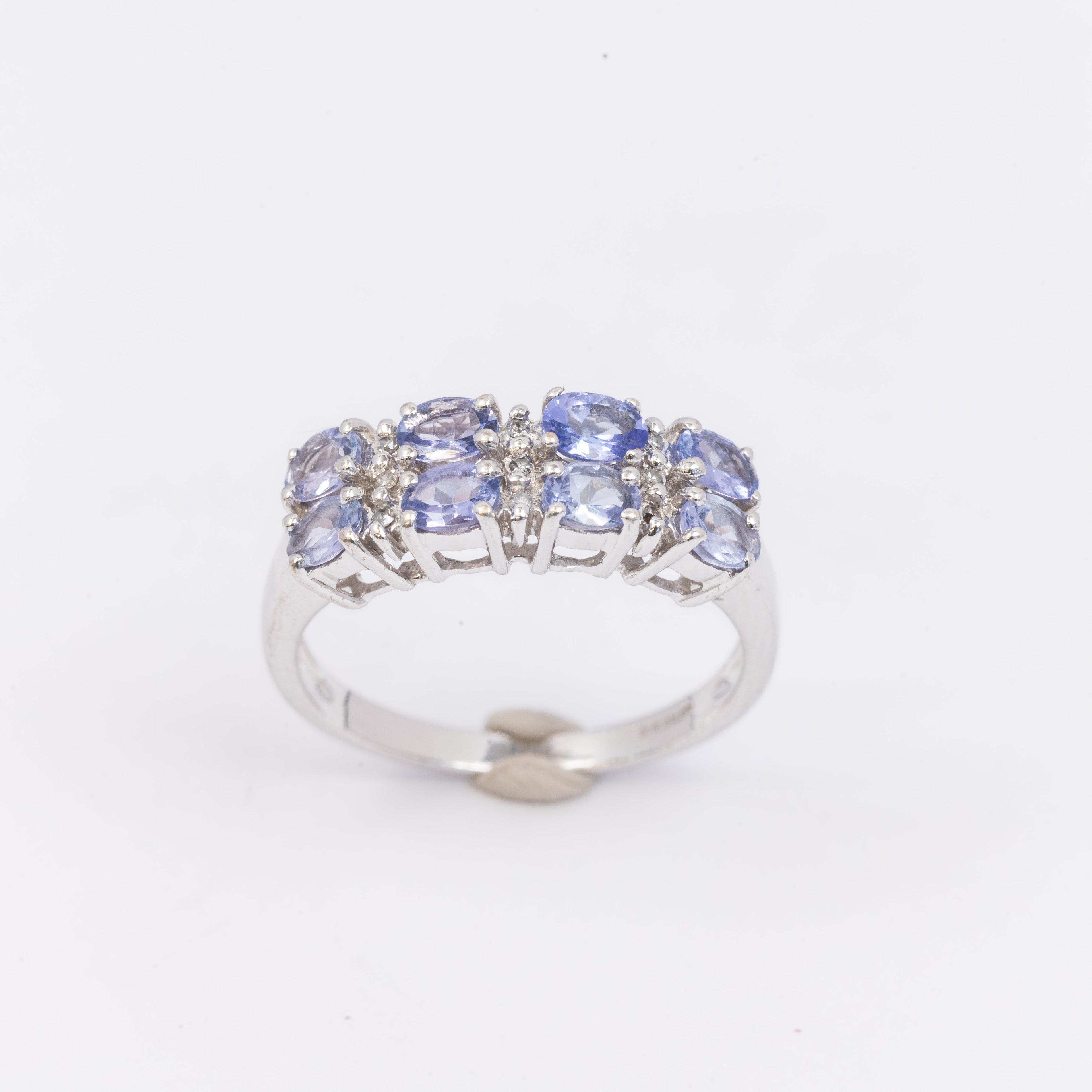 Ladies Tanzanite & Diamond Ring