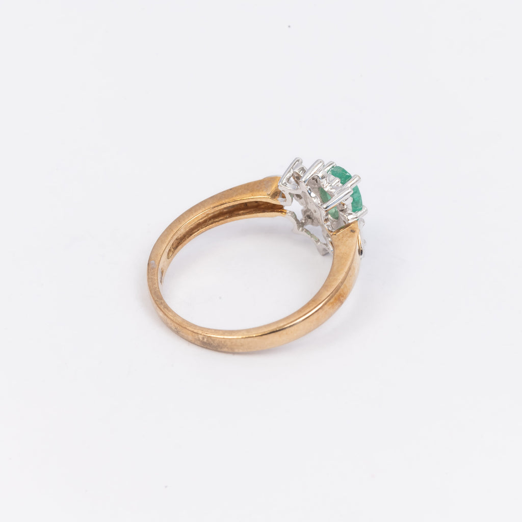 Ladies Emerald & Diamond Ring