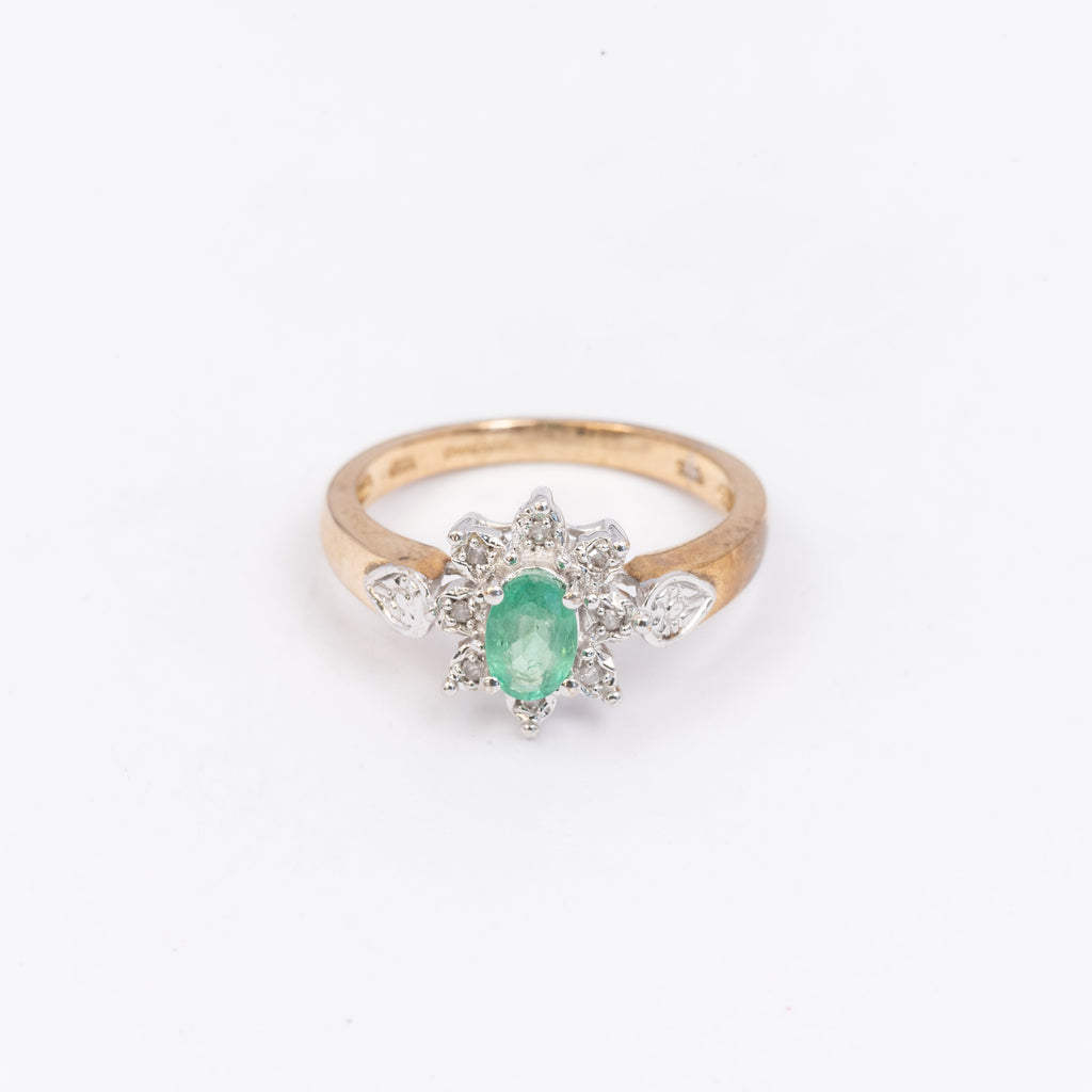 Ladies Emerald & Diamond Ring
